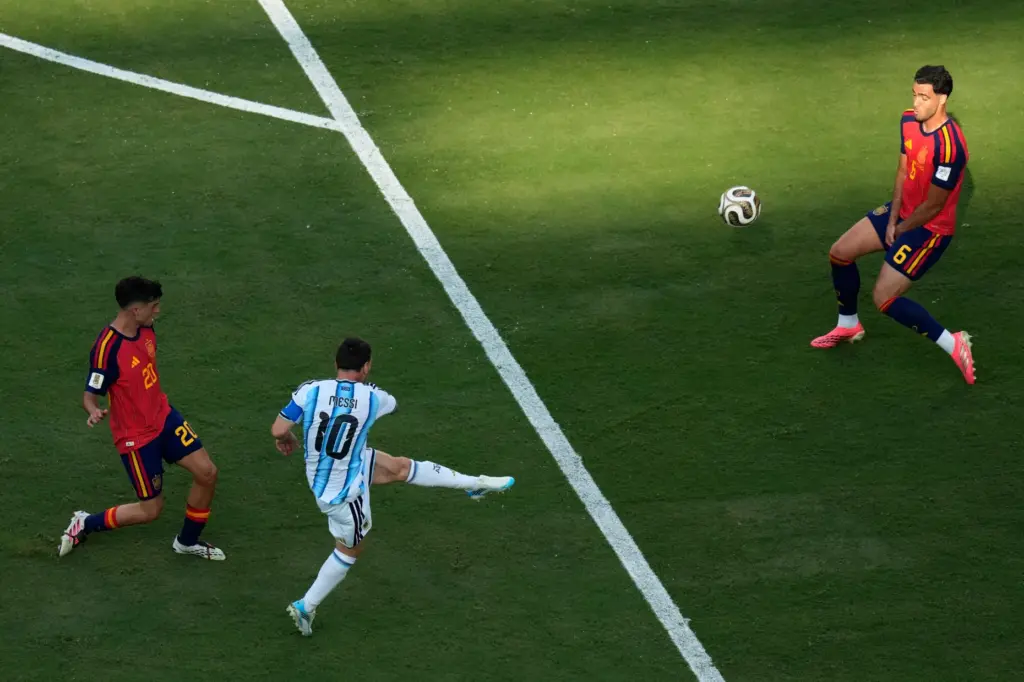 Argentina’s Lionel Messi (10) makes an attempt to score during...